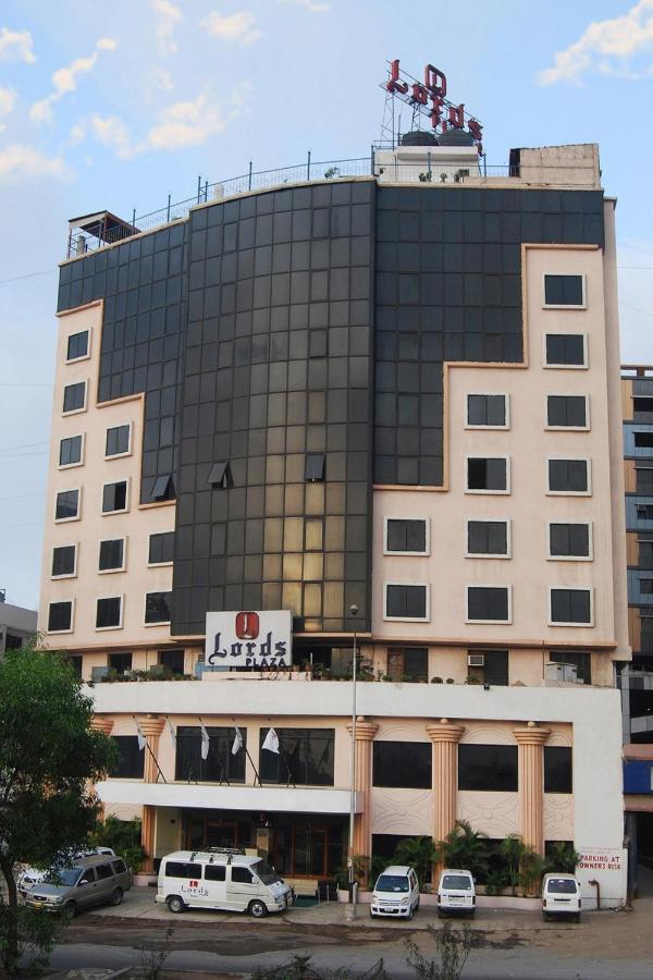 Hotel Lords Plaza Súrat Exteriér fotografie