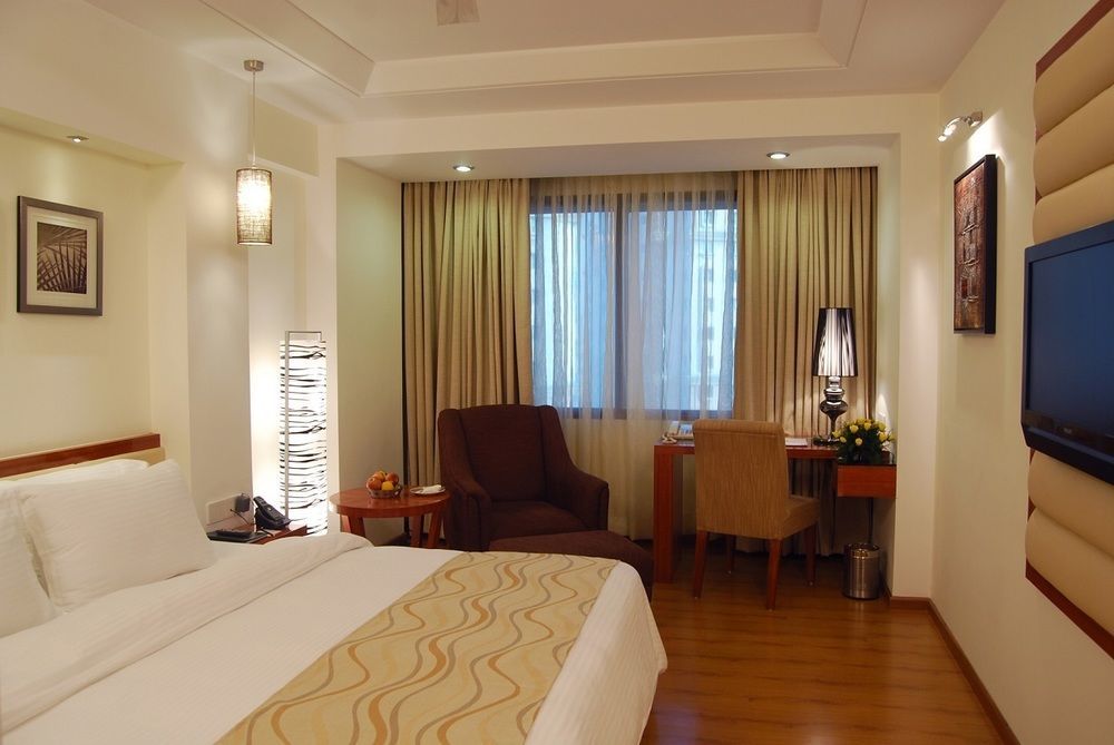 Hotel Lords Plaza Súrat Pokoj fotografie